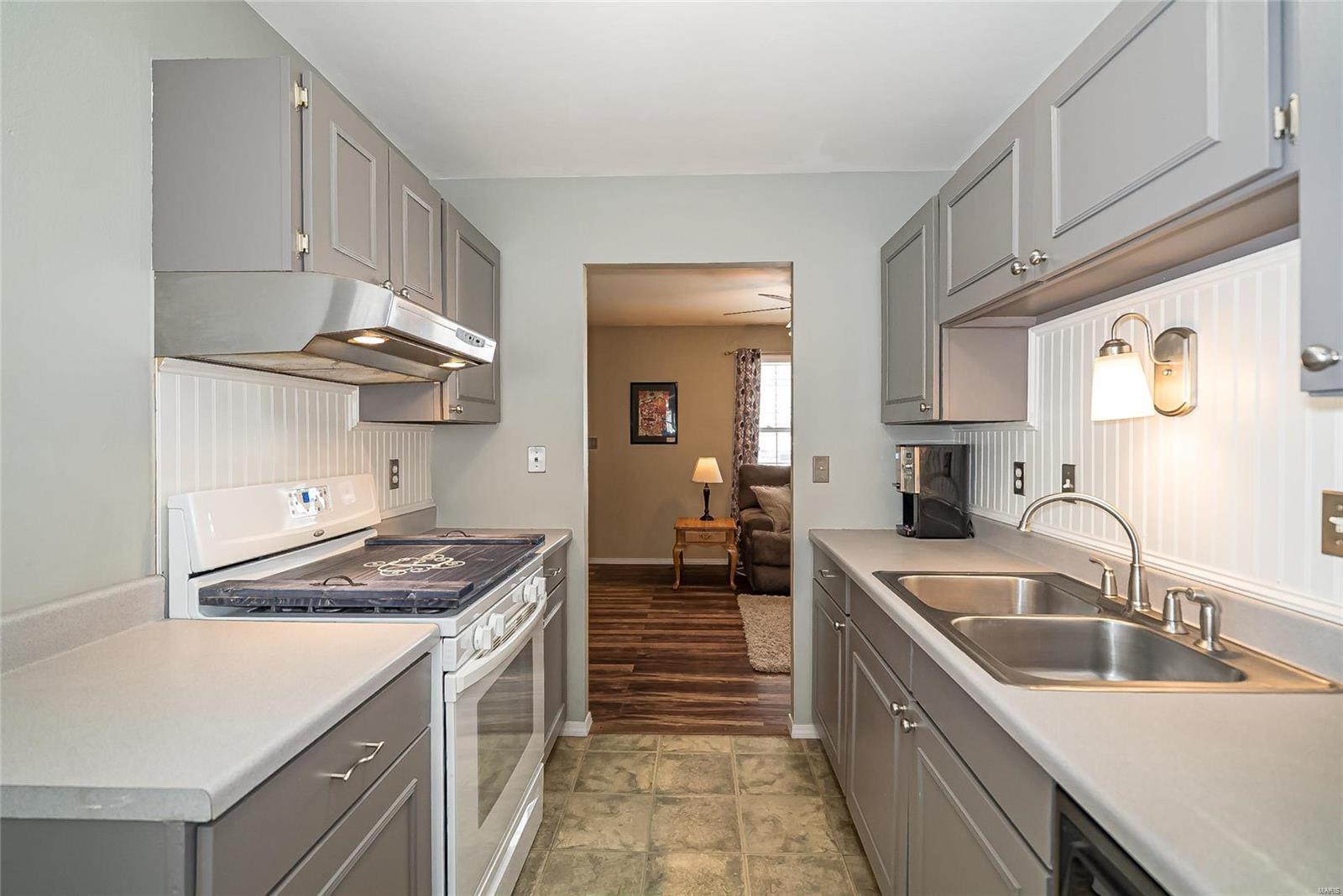 50 Country Hill Road St. Peters, MO 63376 - Photo 9 of 39