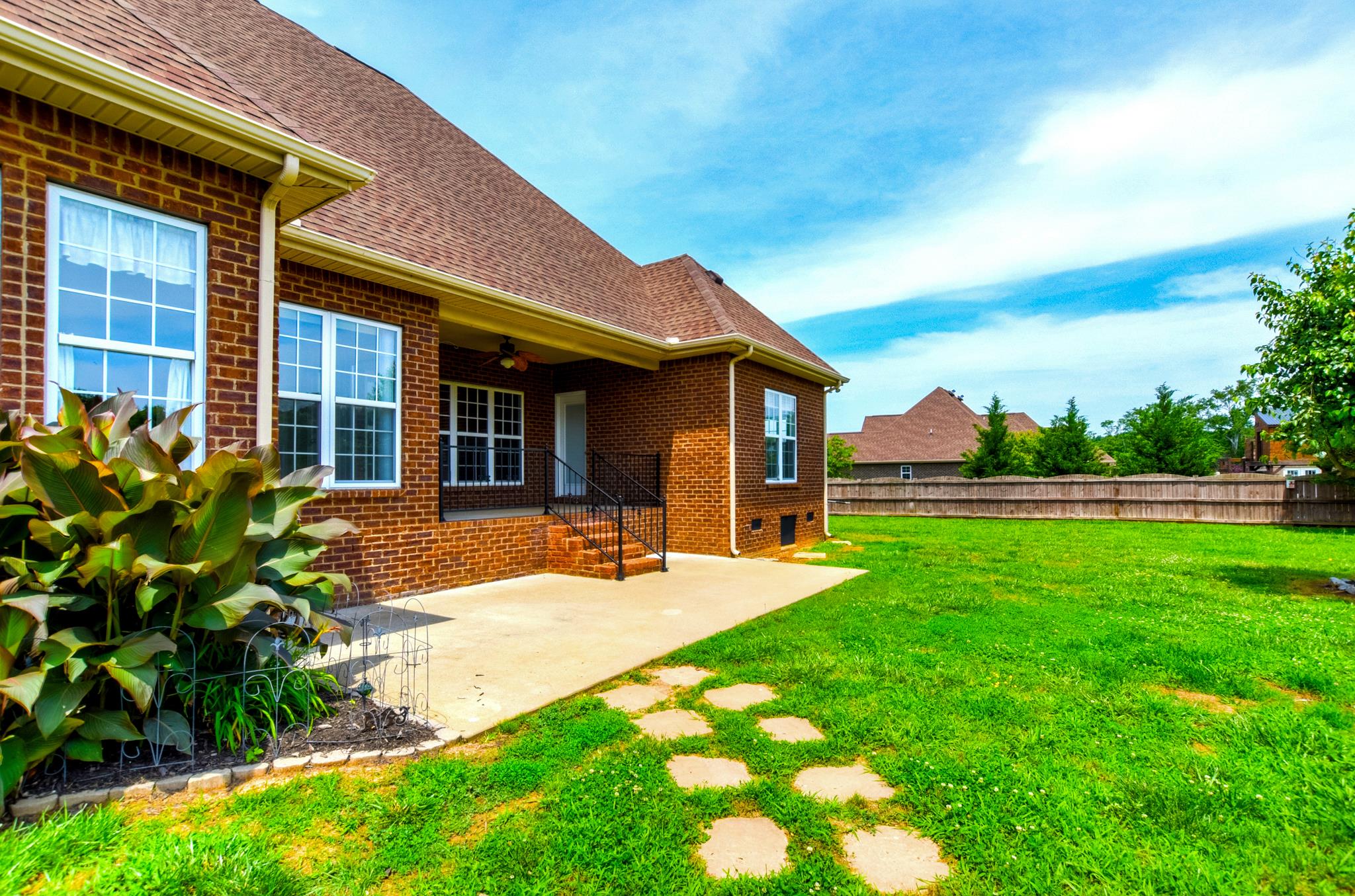 3914 Rowland Road Murfreesboro, TN 37128 - Photo 27 of 29 a front view of a house with yard and green space