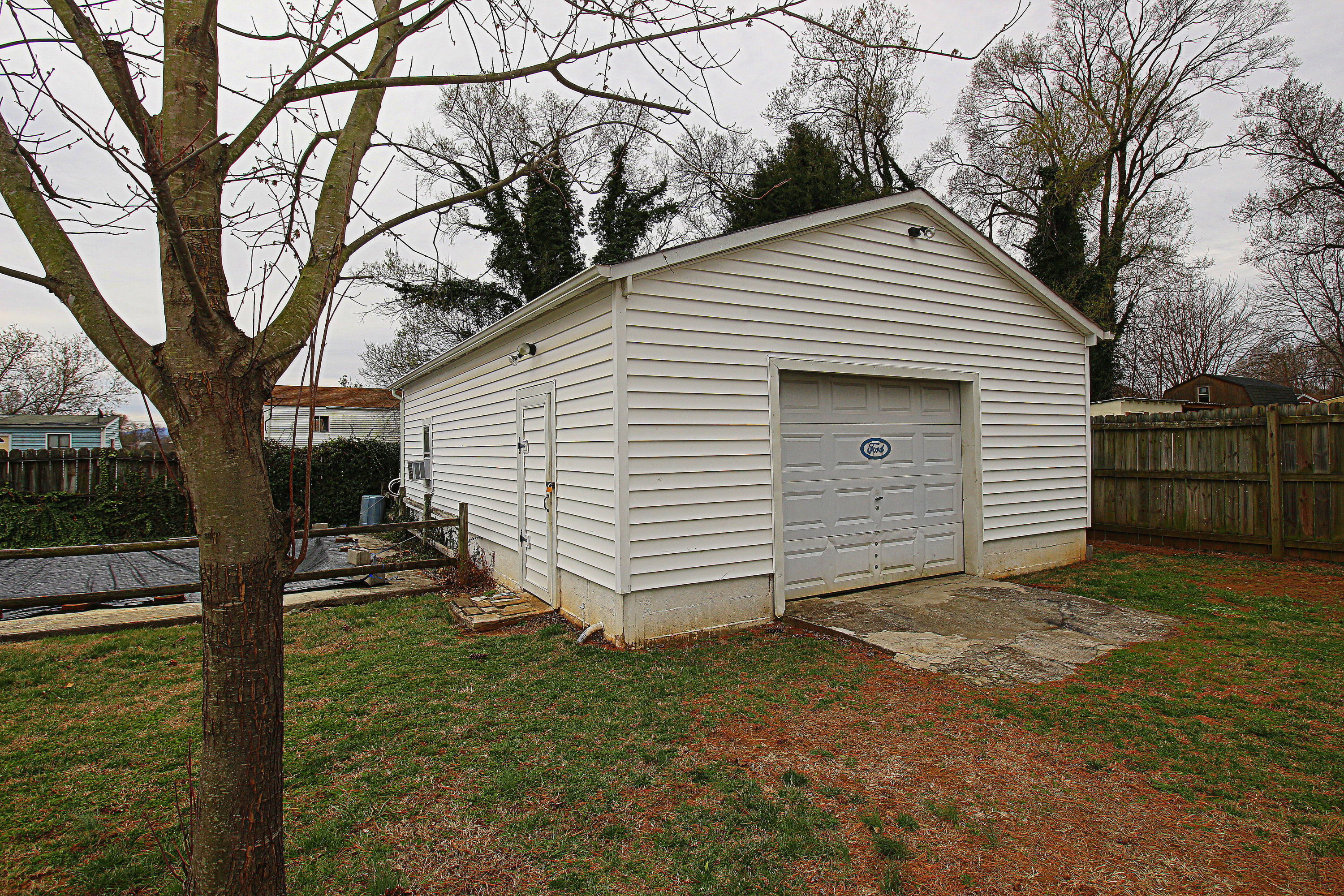 515 Liberty Road Northeast Roanoke, VA 24012 - Photo 26 of 35 300 dpi48