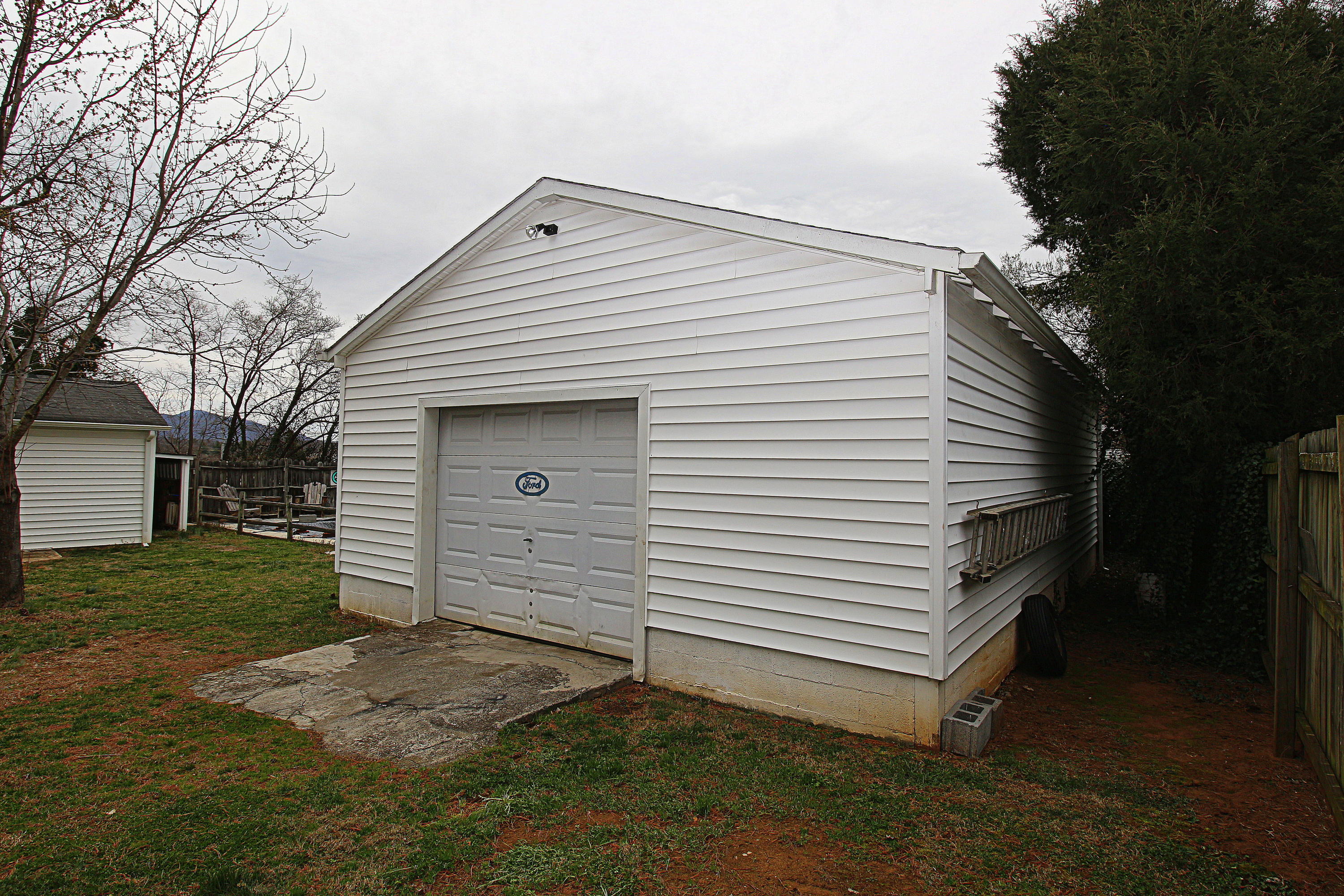 515 Liberty Road Northeast Roanoke, VA 24012 - Photo 27 of 35 300 dpi49