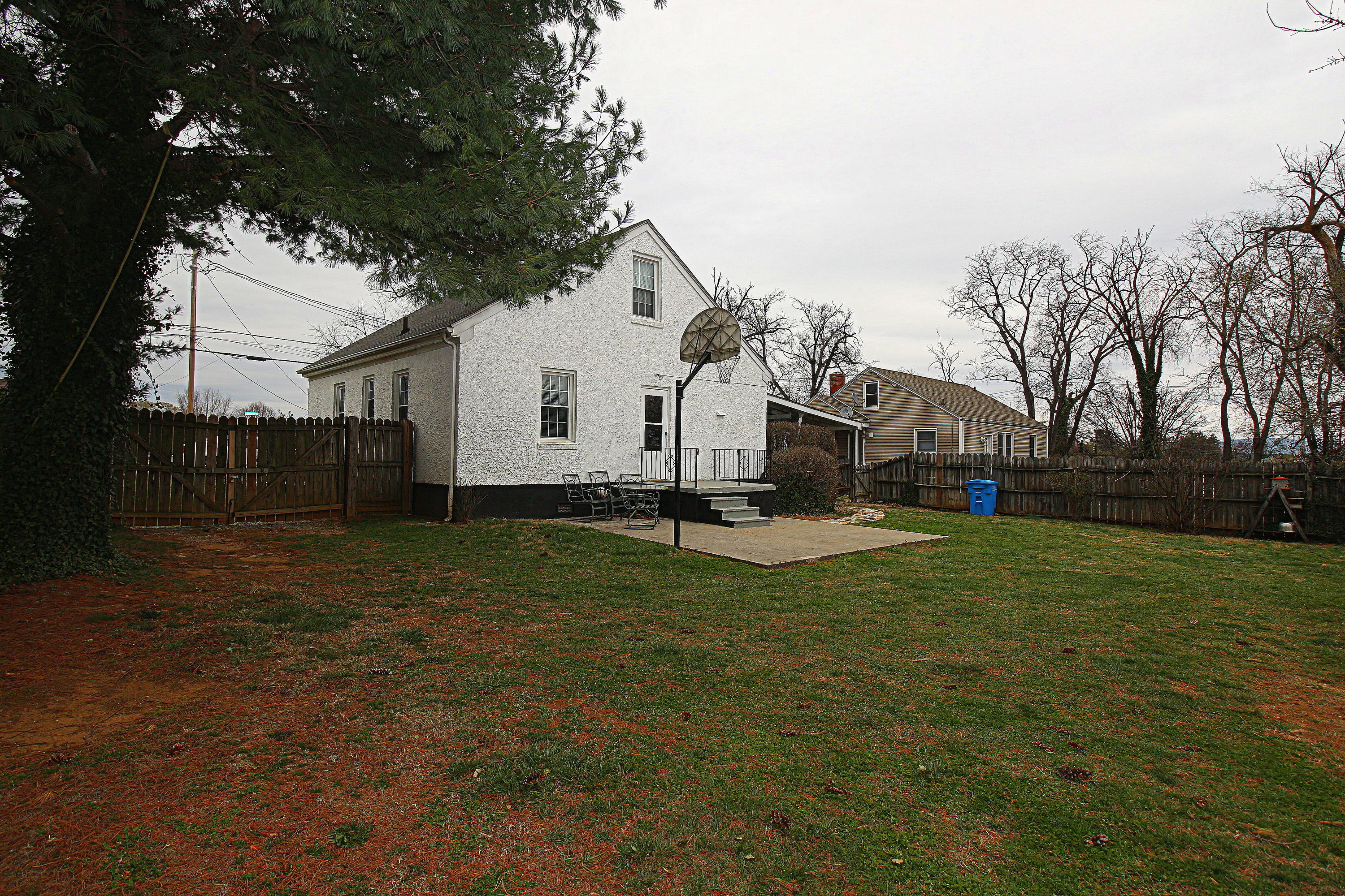 515 Liberty Road Northeast Roanoke, VA 24012 - Photo 31 of 35 300 dpi51