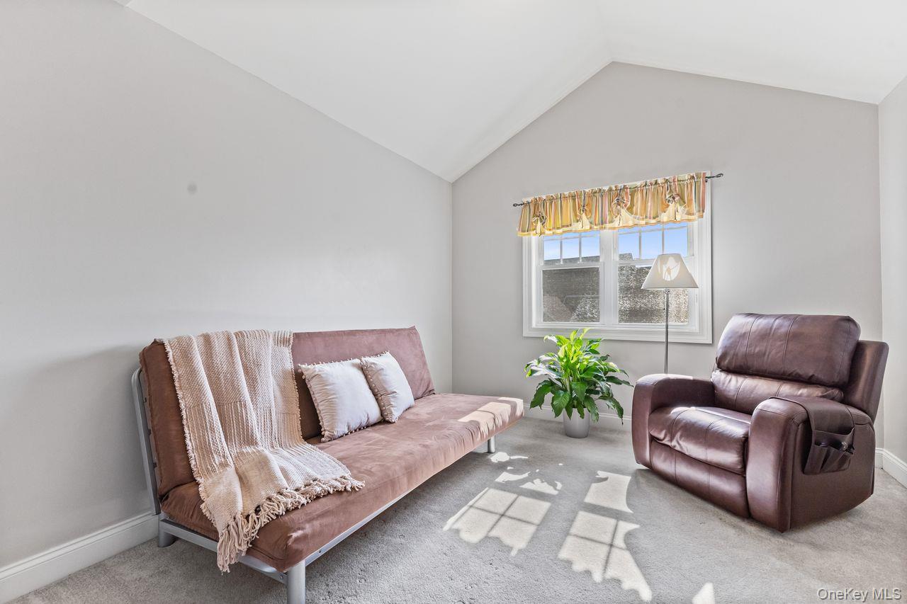 43 Yesterday Drive Cold Spring, NY 10516 - Photo 17 of 36 Bonus area on second floor makes great den or second home office.