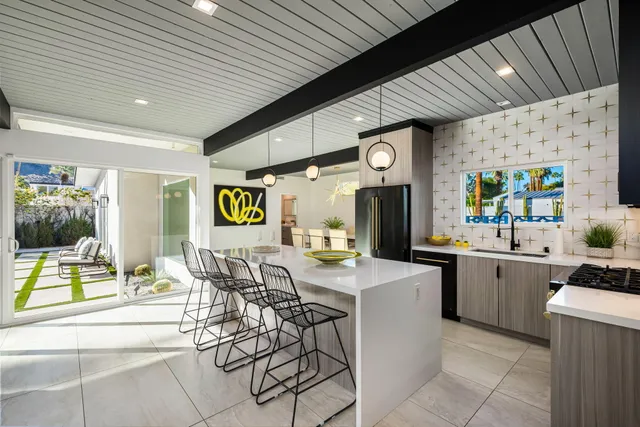 $2,195,000 | 623 West Regal Drive, Palm Springs, CA 92262