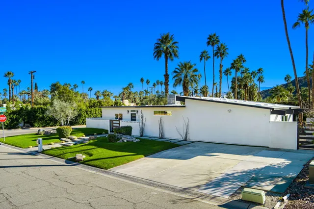 $2,195,000 | 623 West Regal Drive, Palm Springs, CA 92262