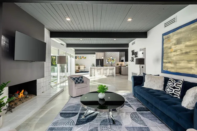 $2,195,000 | 623 West Regal Drive, Palm Springs, CA 92262