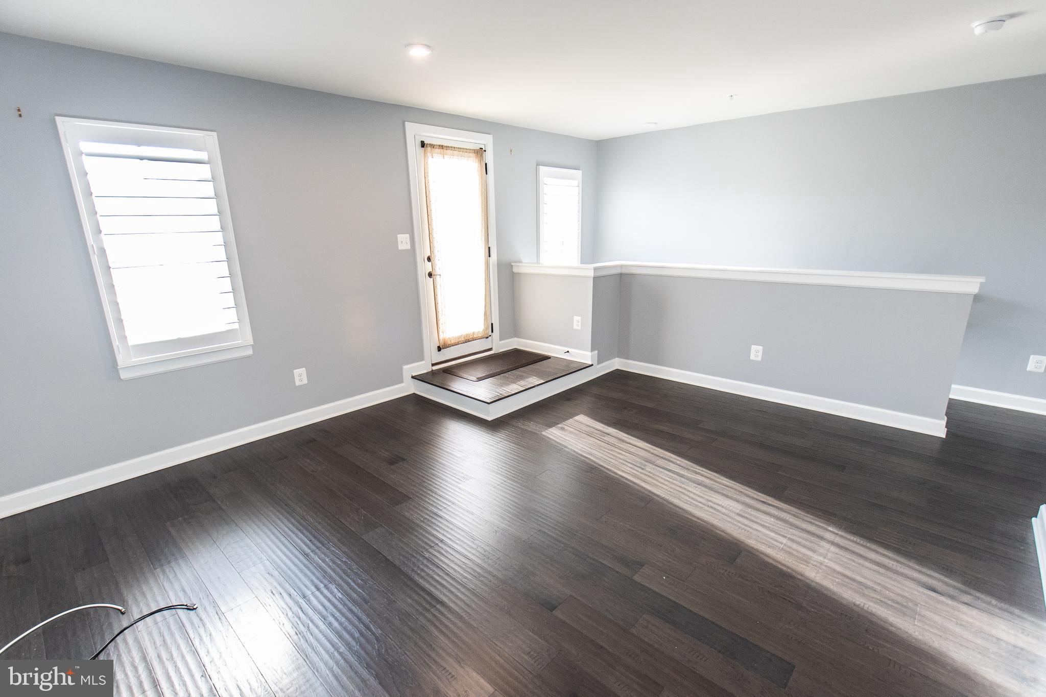 22304 Seabring Terrace Ashburn, VA 20148 - Photo 25 of 35