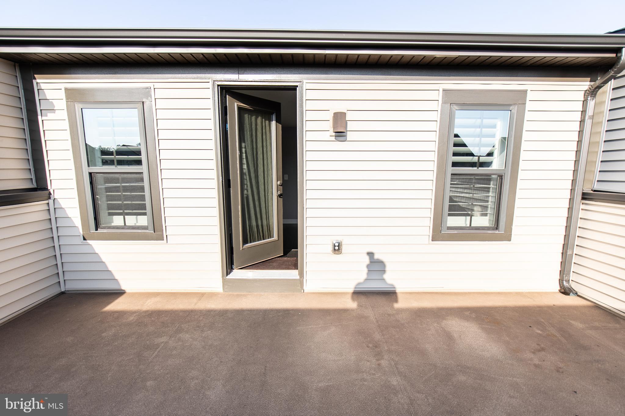 22304 Seabring Terrace Ashburn, VA 20148 - Photo 26 of 35