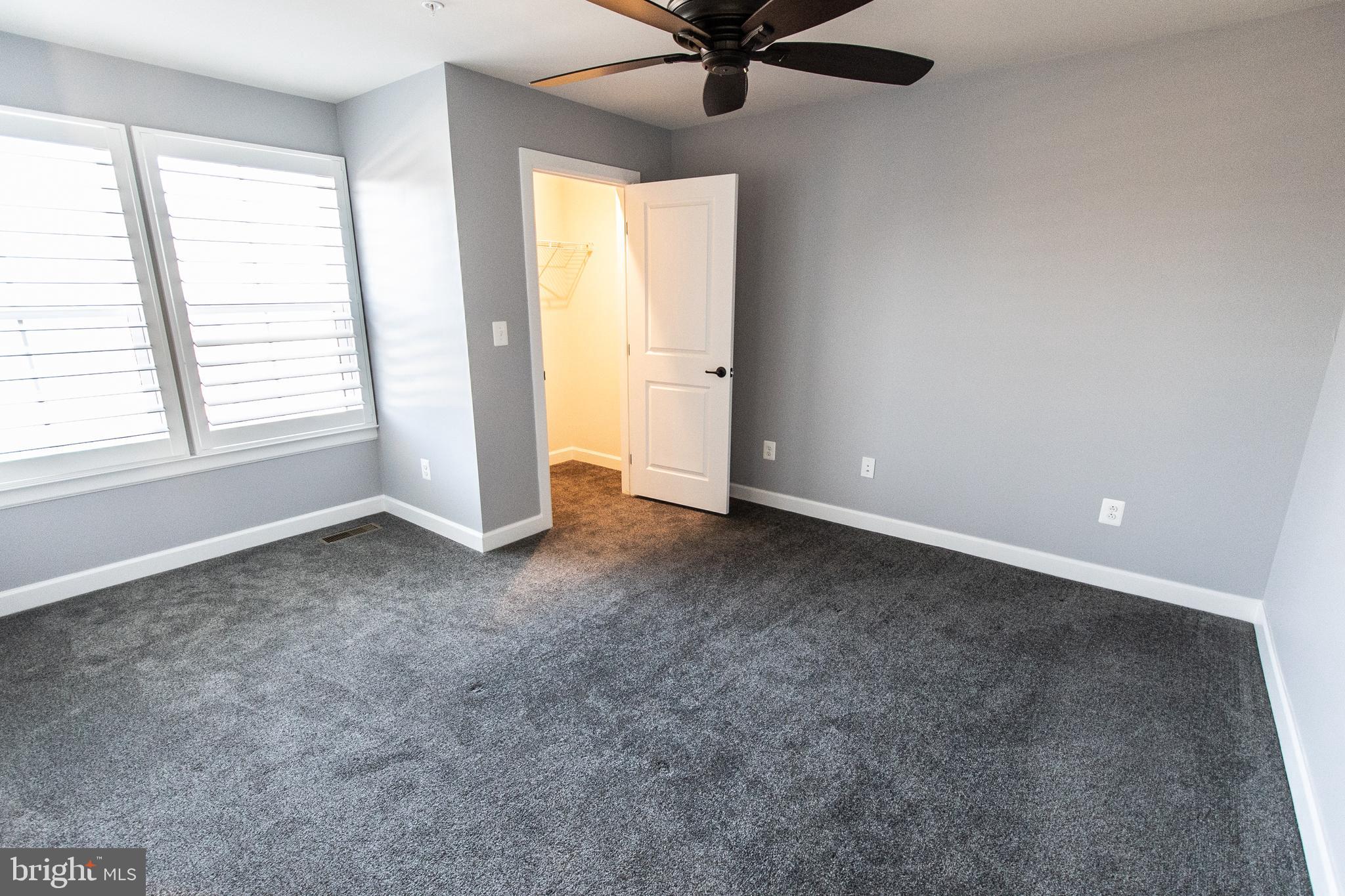 22304 Seabring Terrace Ashburn, VA 20148 - Photo 27 of 35