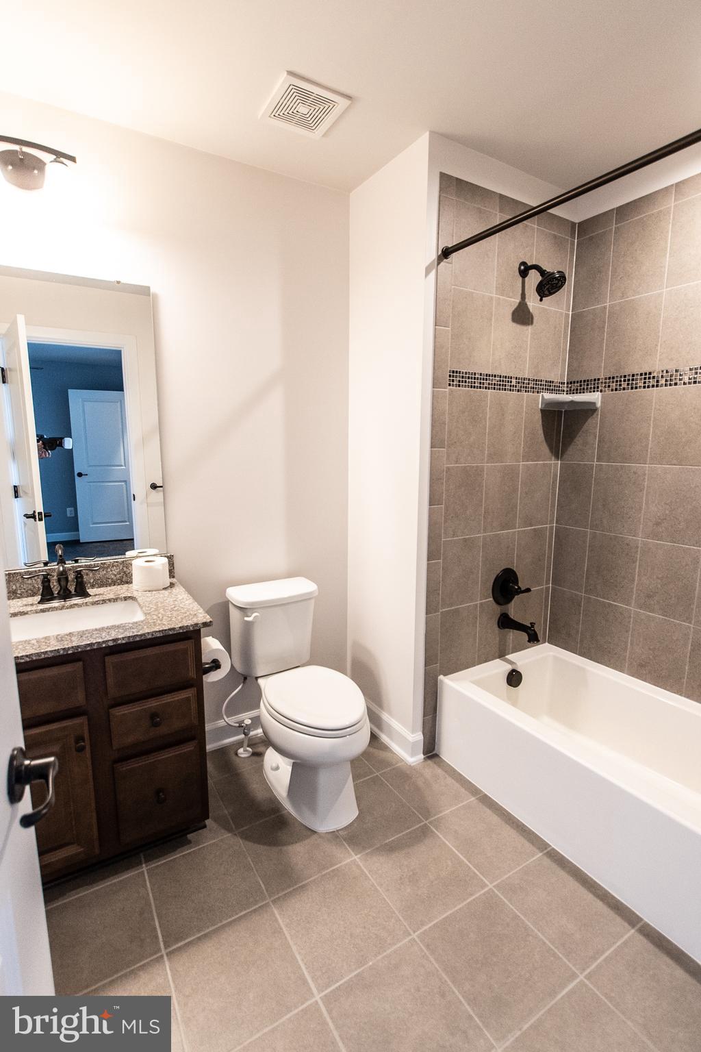 22304 Seabring Terrace Ashburn, VA 20148 - Photo 29 of 35