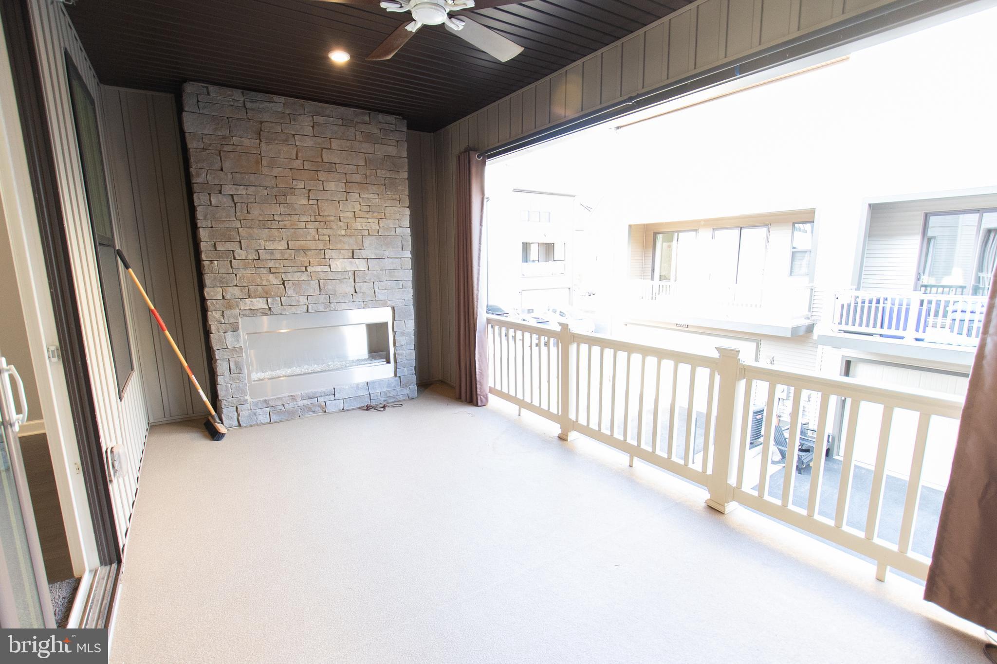 22304 Seabring Terrace Ashburn, VA 20148 - Photo 5 of 35