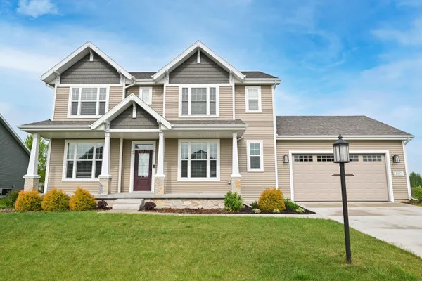 $874,900 | W201-n5523 Magnolia Lane, Menomonee Falls, WI 53051