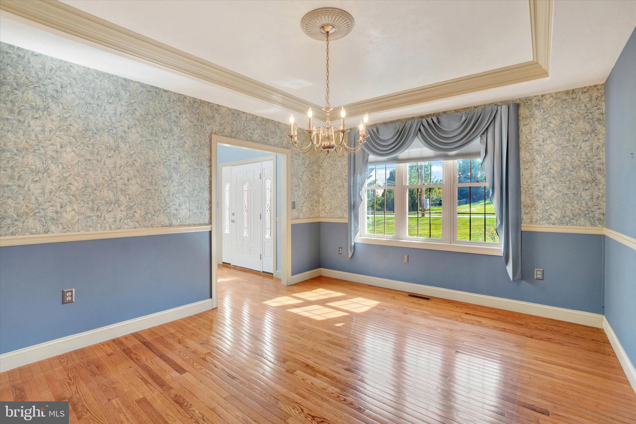 639 Chestnut Hill Road York, PA 17402 - Photo 4 of 51 Dining Room