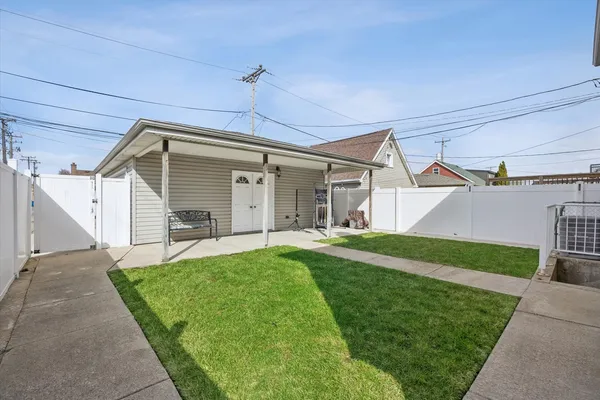 $550,000 | 5446 South Rutherford Avenue, Chicago, IL 60638
