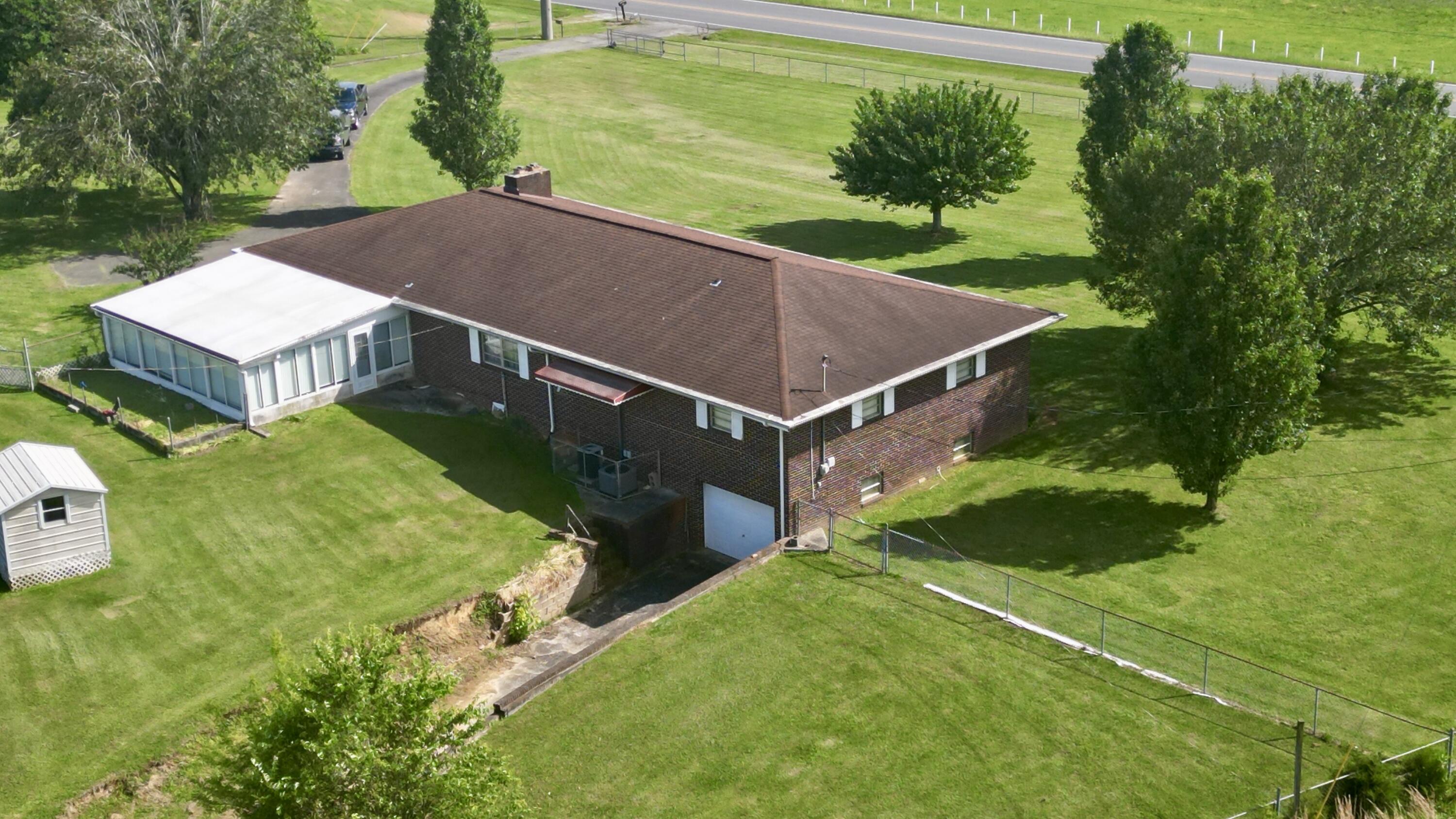 1816 Dawnville Beaverdale Road Dalton, GA 30721 - Photo 5 of 28 1816 Dawnville-Beaverdale25