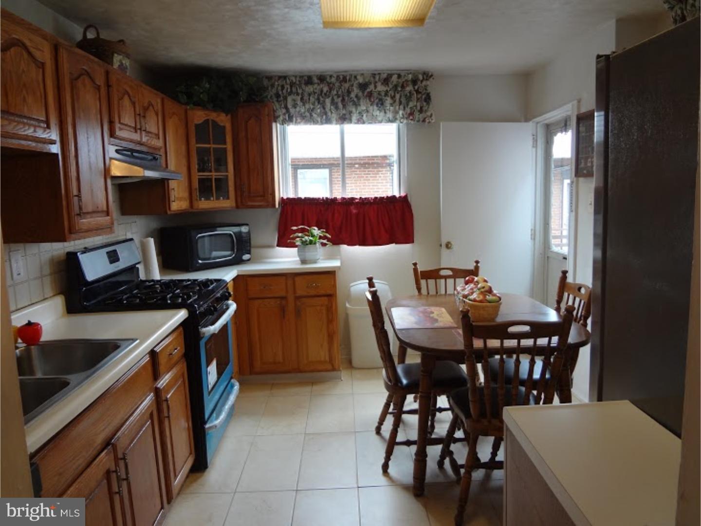 242 Huntley Road Upper Darby, PA 19082 - Photo 12 of 21