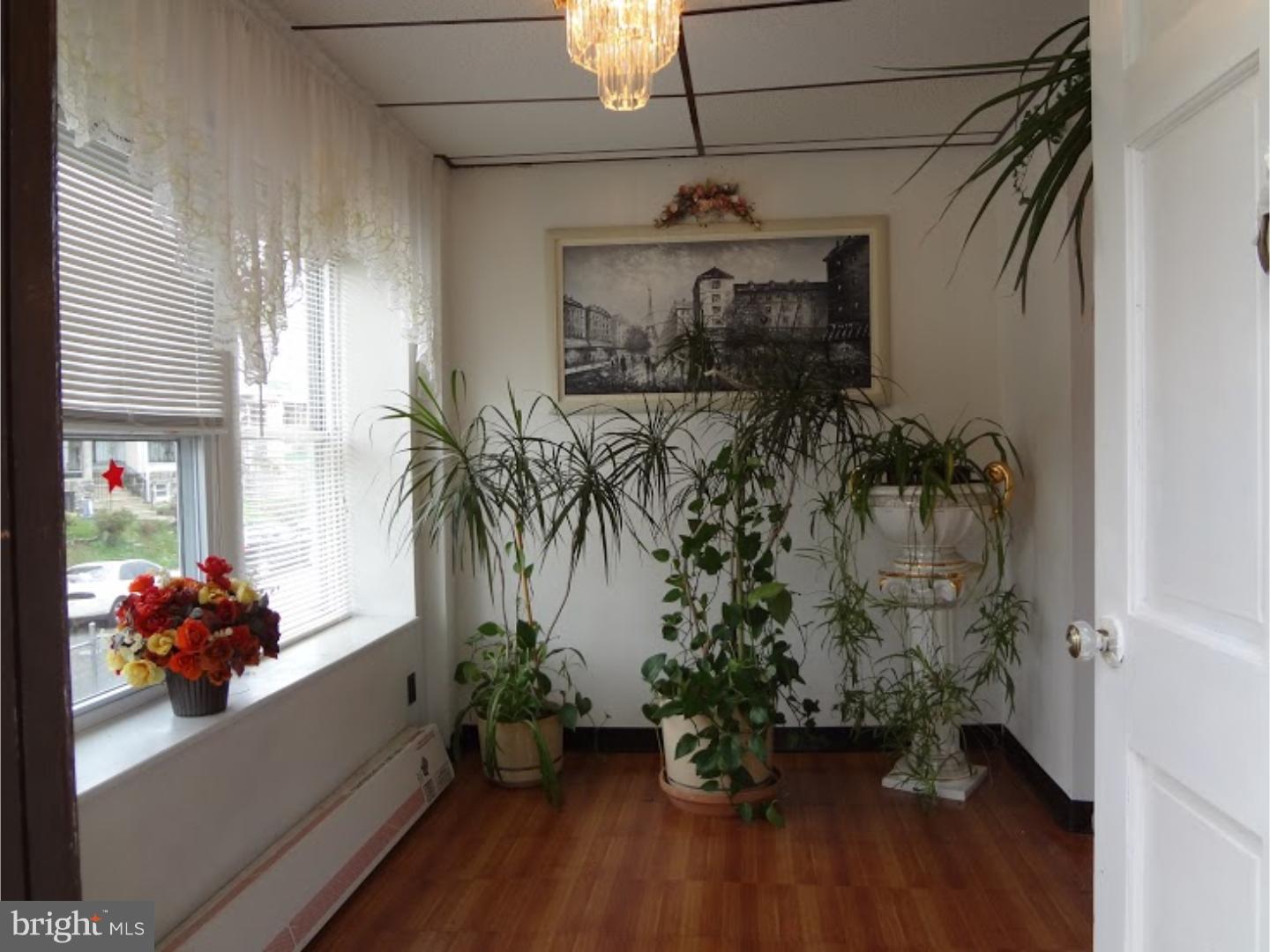 242 Huntley Road Upper Darby, PA 19082 - Photo 3 of 21