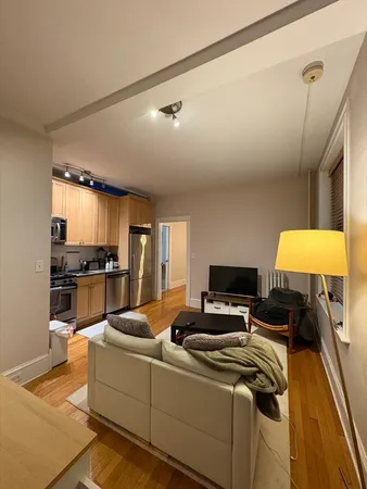 $3,000 | 8 Garrison Street, Unit 508, Boston, MA 02116