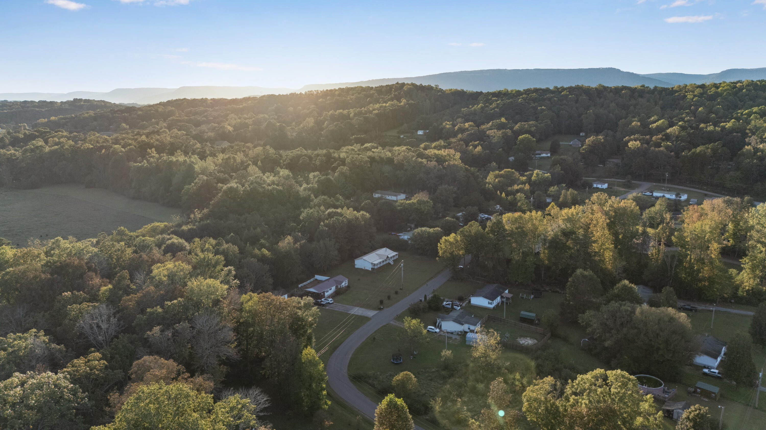 270 Dream Circle Jasper, TN 37347 - Photo 6 of 27 DJI_20251008184013_0291_D