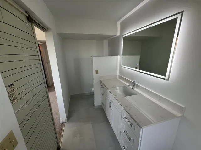 $234,900 | 9300 Southwest 8th Street, Unit 422, Boca Raton, FL 33428