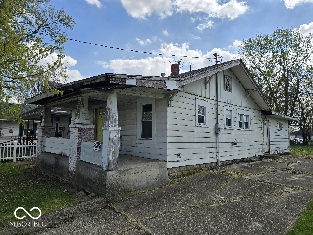 1611 Johnson Avenue Anderson, IN 46016 - Photo 2 of 12