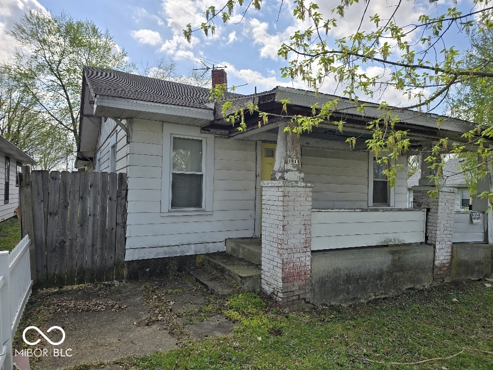 1611 Johnson Avenue Anderson, IN 46016 - Photo 3 of 12