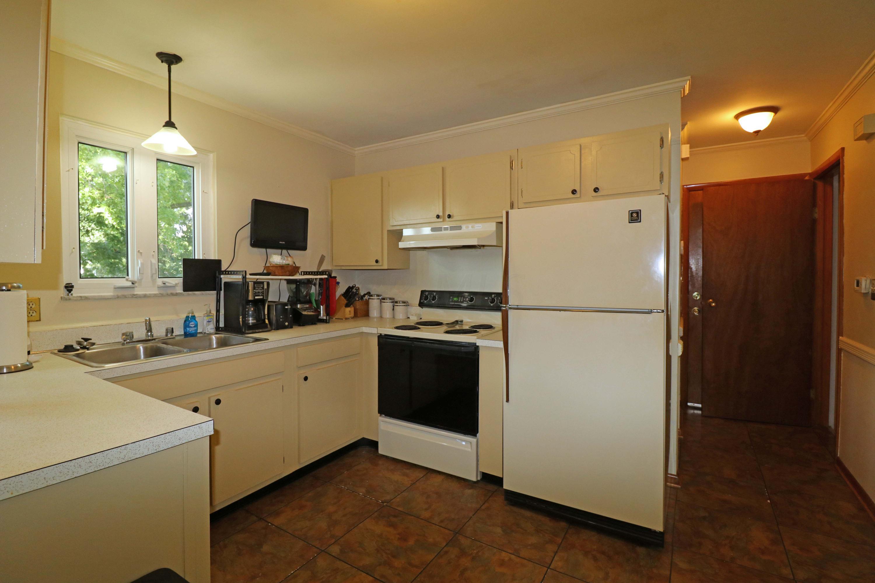 1190 Belden Road Columbus, OH 43229 - Photo 9 of 36 Gallery Image 9