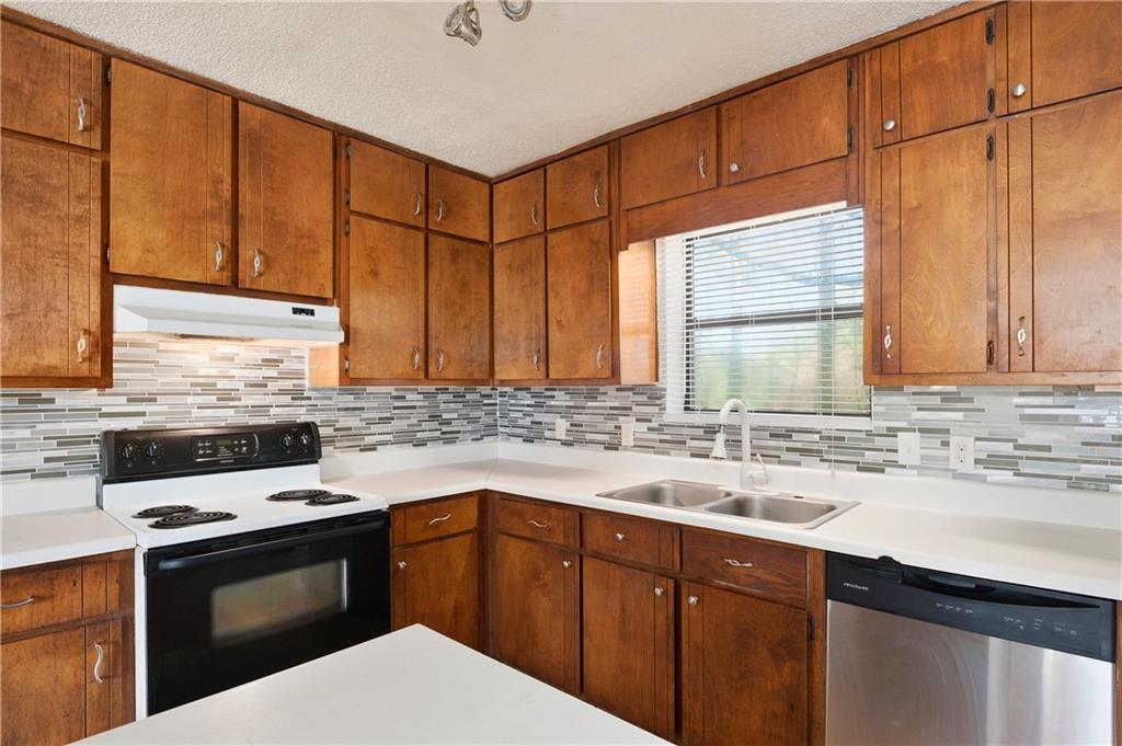 1496 Meadowlark Drive Decatur, GA 30032 - Photo 8 of 27 Gallery Image 8
