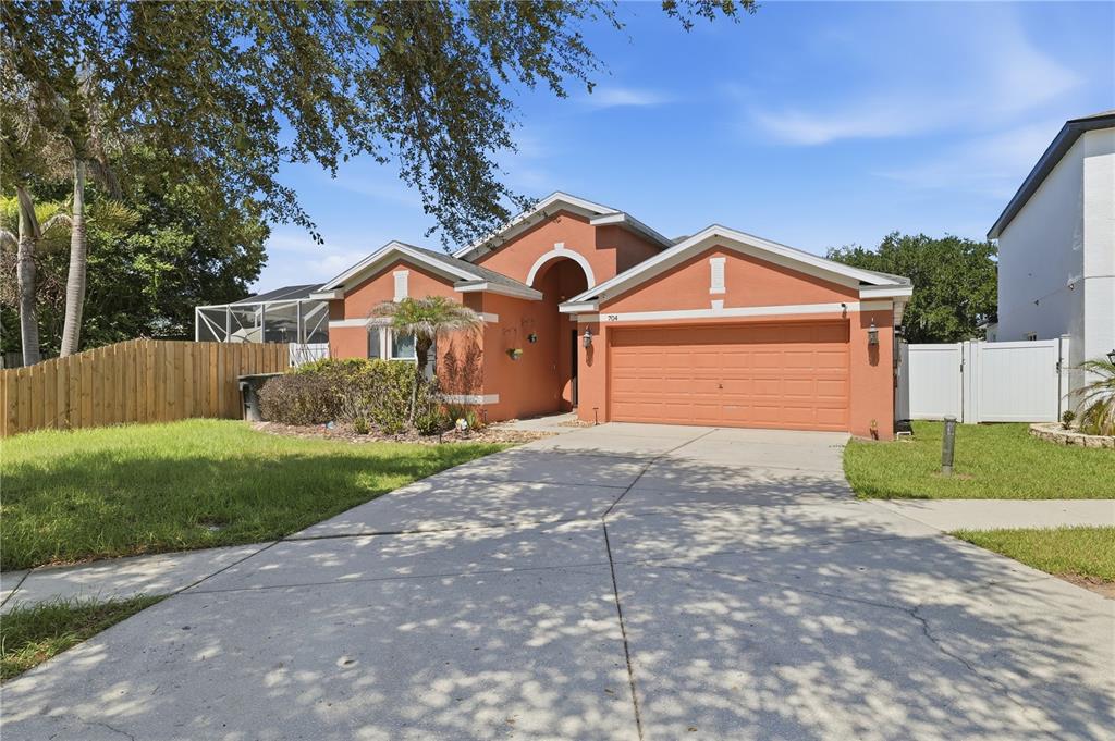 704 Parsons Pointe Street Seffner, FL 33584 - Photo 4 of 36