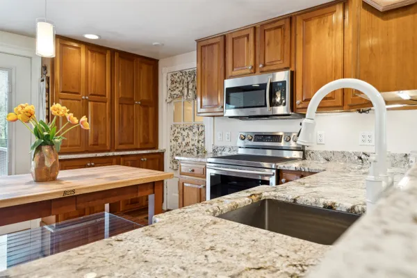 $1,395,000 | 376 Orford Road, Lyme, NH 03768