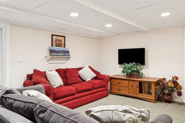 $1,395,000 | 376 Orford Road, Lyme, NH 03768