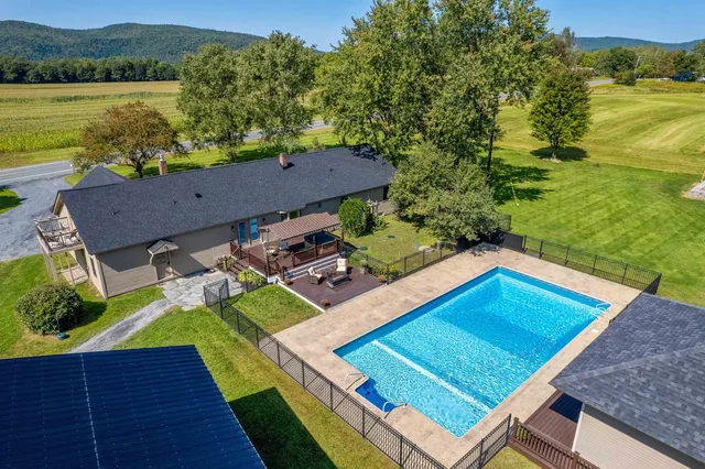 $1,395,000 | 376 Orford Road, Lyme, NH 03768