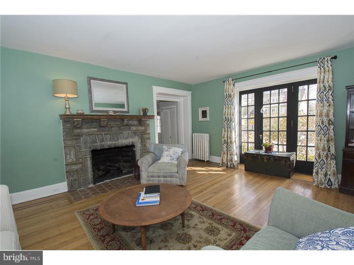 412 Kent Road Bala Cynwyd, PA 19004 - Photo 5 of 20 Living Room
