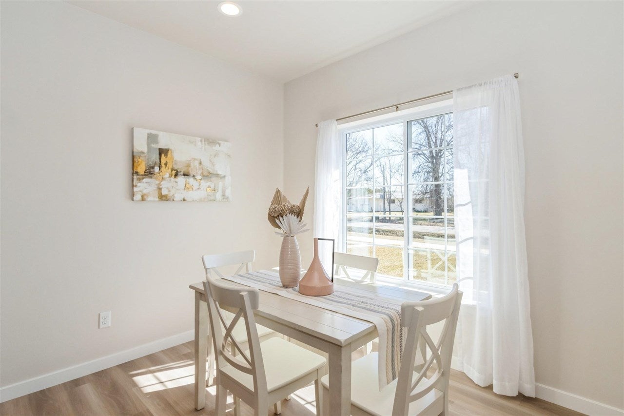 4598 Rohret Road Iowa City, IA 52246 - Photo 9 of 39 Gallery Image 9