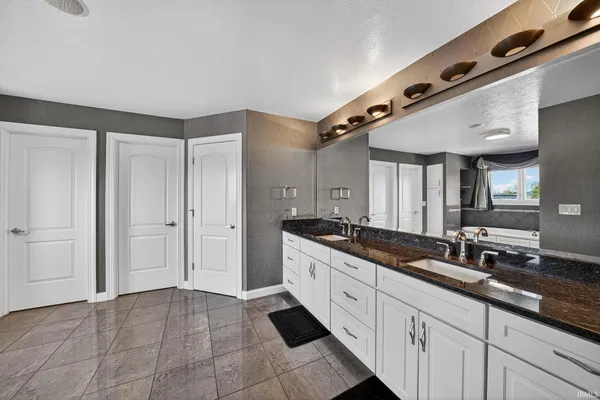 $1,775,000 | 14259 Meridian Crossing, Granger, IN 46530