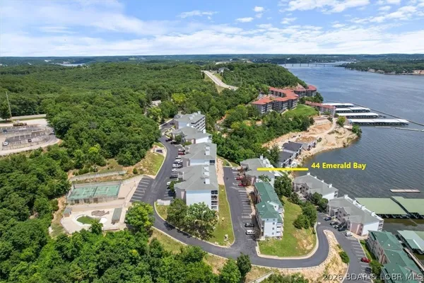 $245,000 | 44 Emerald Bay Court, Unit 1B, Lake Ozark, MO 65049