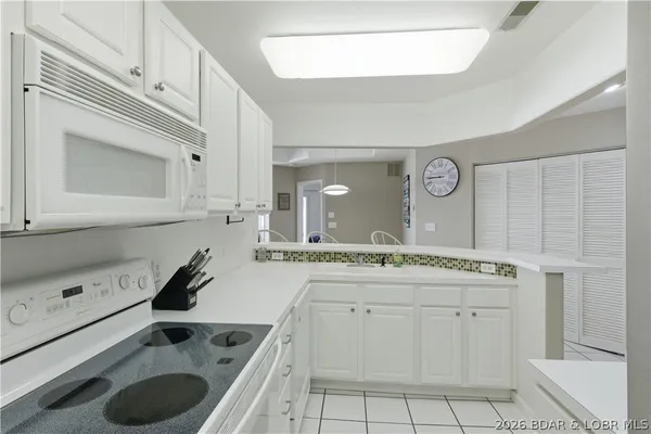$245,000 | 44 Emerald Bay Court, Unit 1B, Lake Ozark, MO 65049