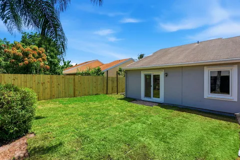 $425,000 | 7955 Ridgewood Drive, Lake Worth, FL 33467