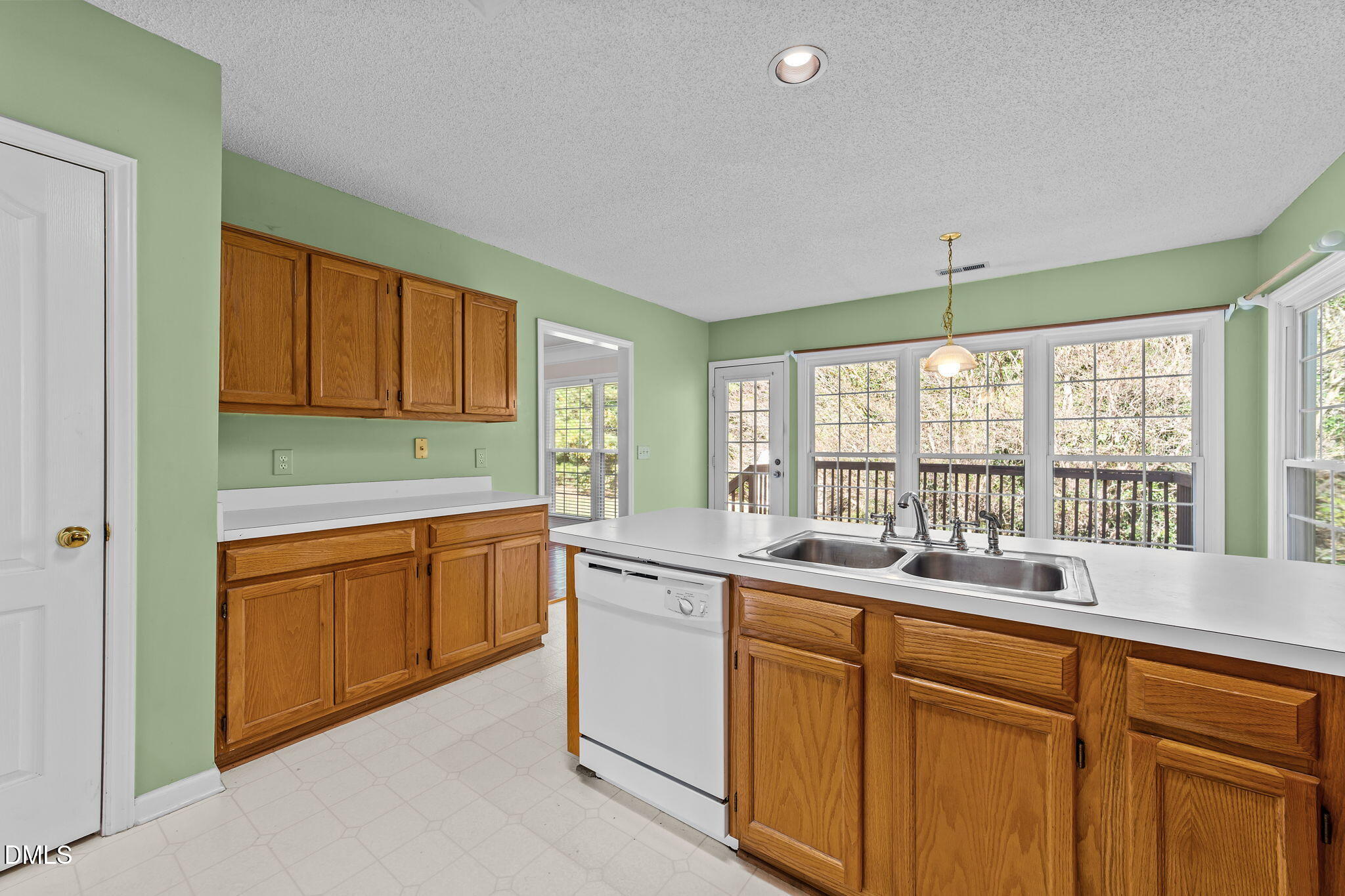 9808 Goodrum Court Raleigh, NC 27617 - Photo 11 of 40 33-web-or-mls-VB4A6844