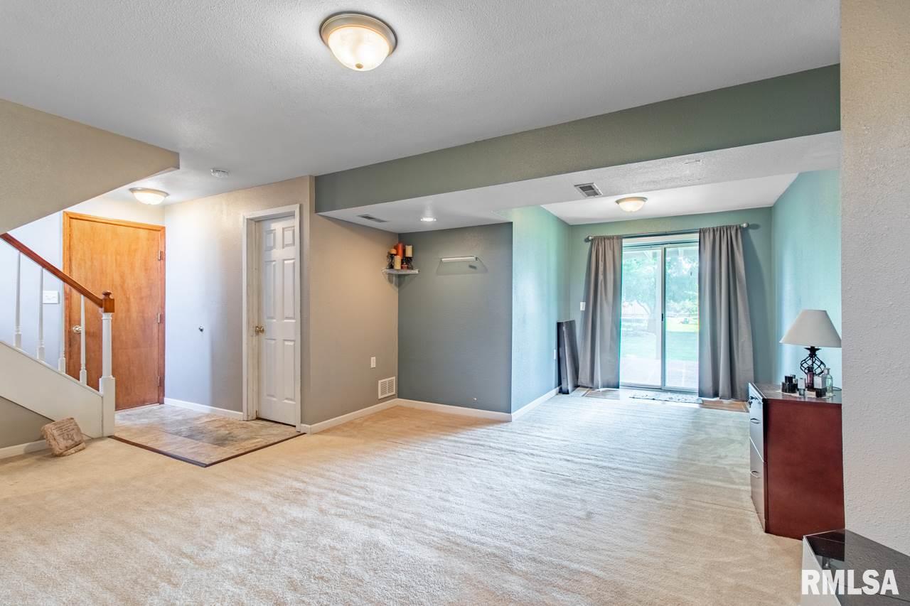 1420 Highview Road East Peoria, IL 61611 - Photo 26 of 36 Gallery Image 26