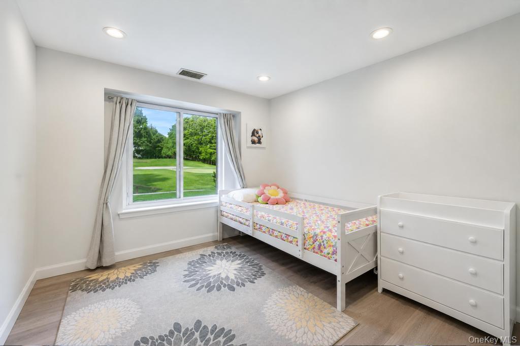 222 Birchwood Road Coram, NY 11727 - Photo 21 of 38
