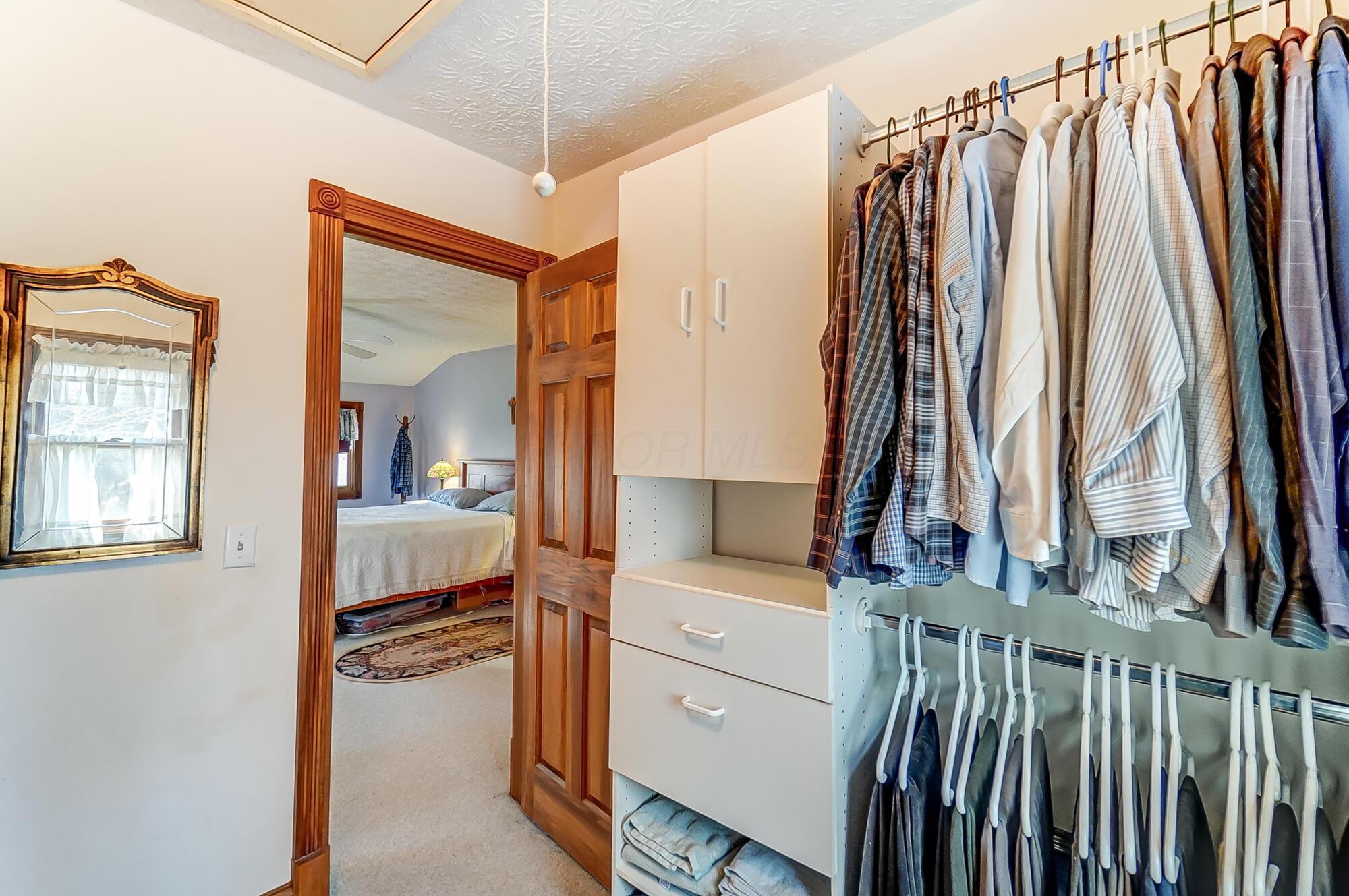 11135 Basil Road Northwest Baltimore, OH 43105 - Photo 45 of 80 Owner Bedroom - walk-in closet - 11135 Basil Road NW, Baltimore, OH 43105