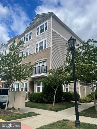 $2,975 | 24558 Rosebay Terrace, Aldie, VA 20105