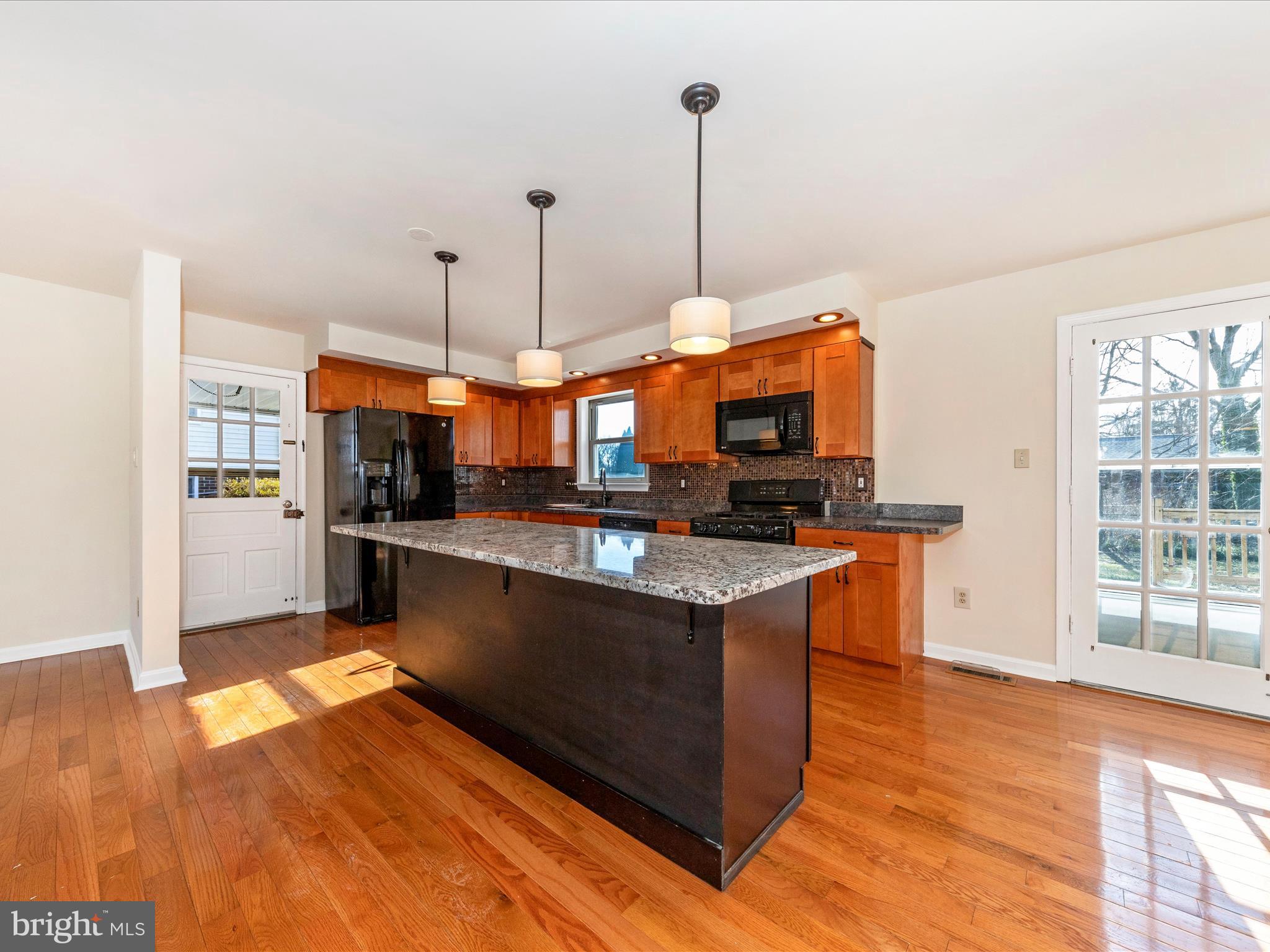 19333 Olney Mill Road Olney, MD 20832 - Photo 7 of 46 Kitchen