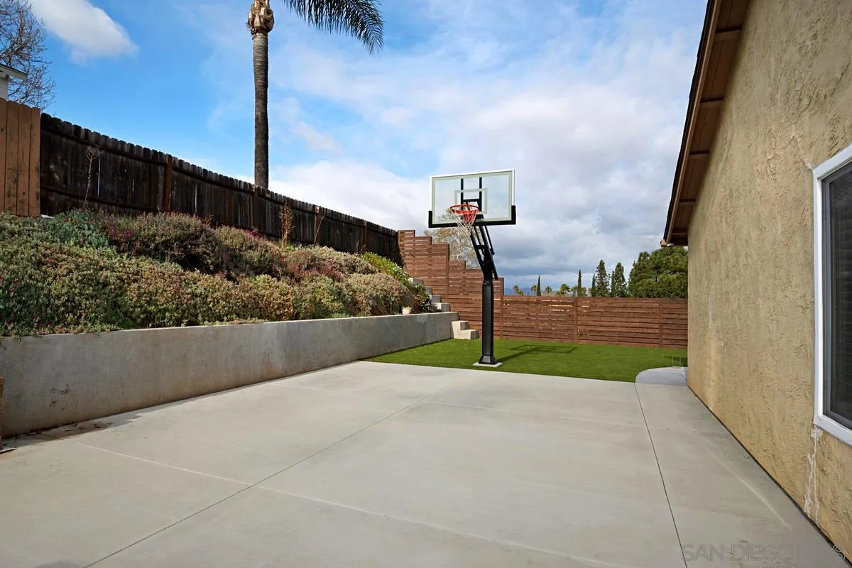 11068 Pinzon Way San Diego, CA 92127 - Photo 24 of 31 a view of a park