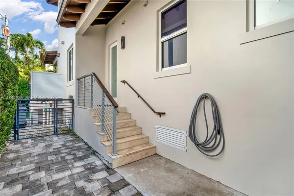 $28,000 | 573 Warren Lane, Key Biscayne, FL 33149