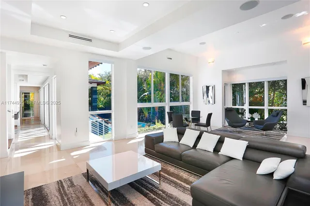 $28,000 | 573 Warren Lane, Key Biscayne, FL 33149