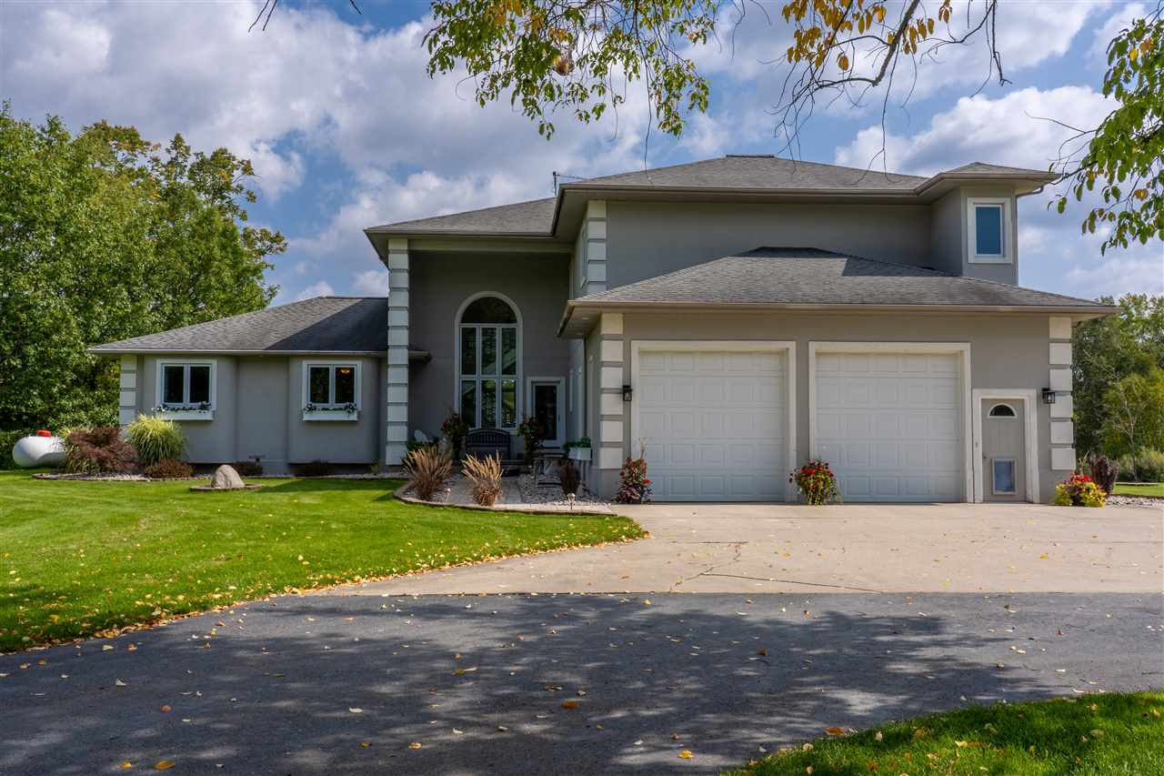454 North Rolland Road Weidman, MI 48893 - Photo 2 of 74 1886218-1.JPG