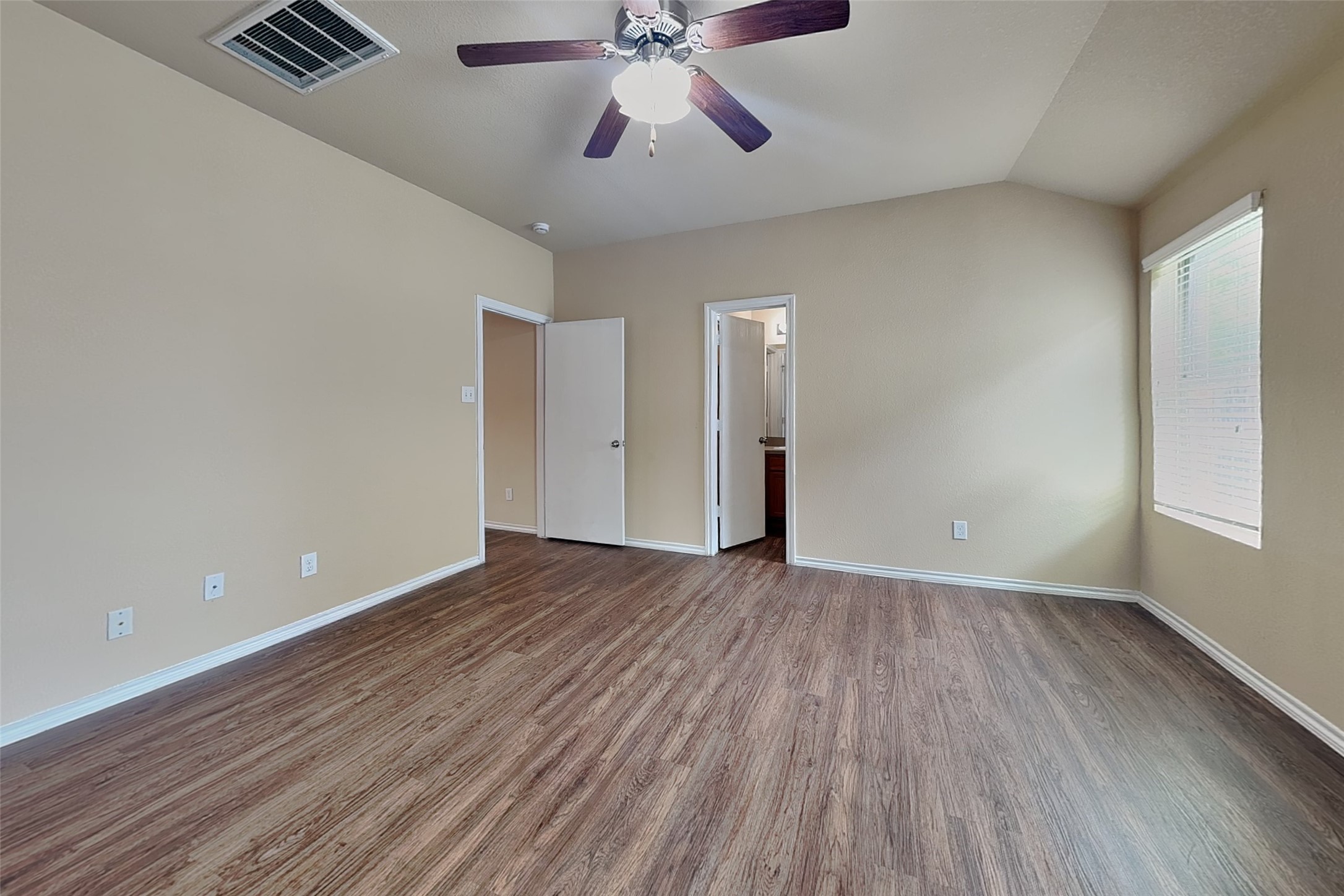 2822 Wisner Circle Houston, TX 77014 - Photo 7 of 20
