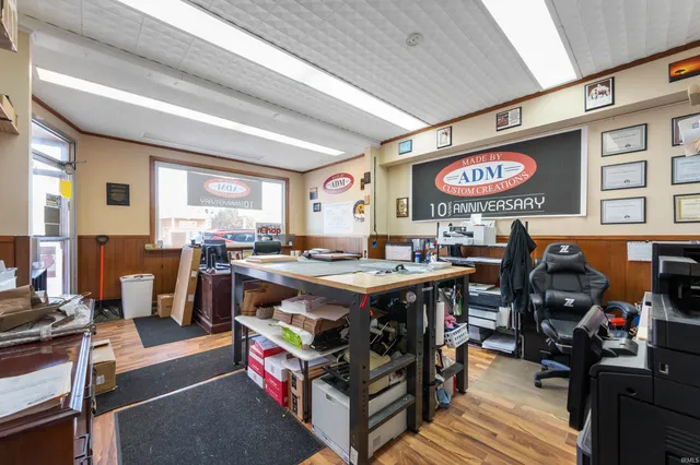 $115,000 | 221 West Washington Street, Hartford City, IN 47348