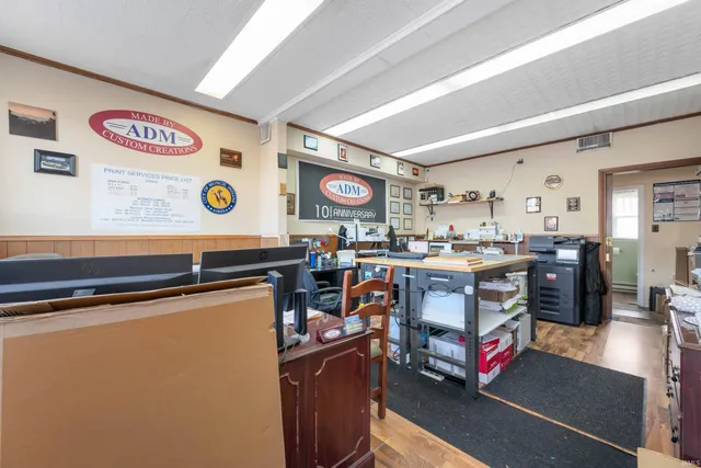 $115,000 | 221 West Washington Street, Hartford City, IN 47348